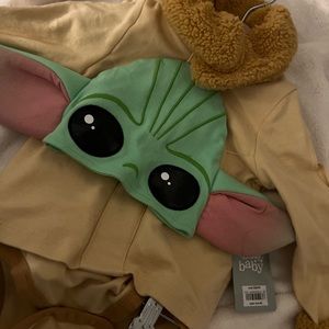 Baby Yoda One Piece ( Disney Store )